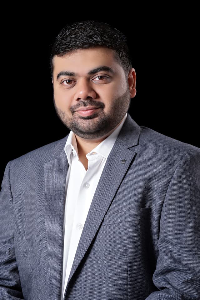 Founder Vivek Thakar